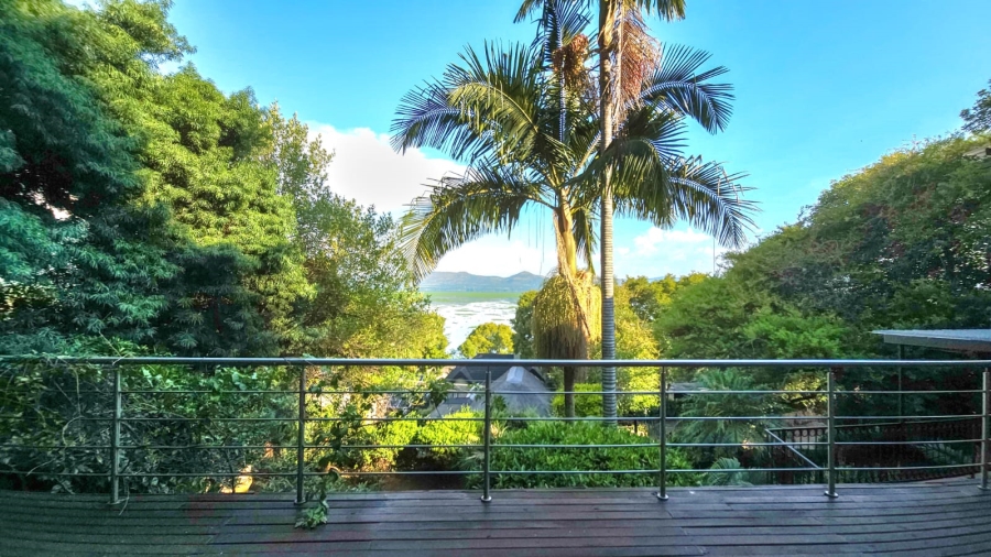 6 Bedroom Property for Sale in Kosmos Ridge North West